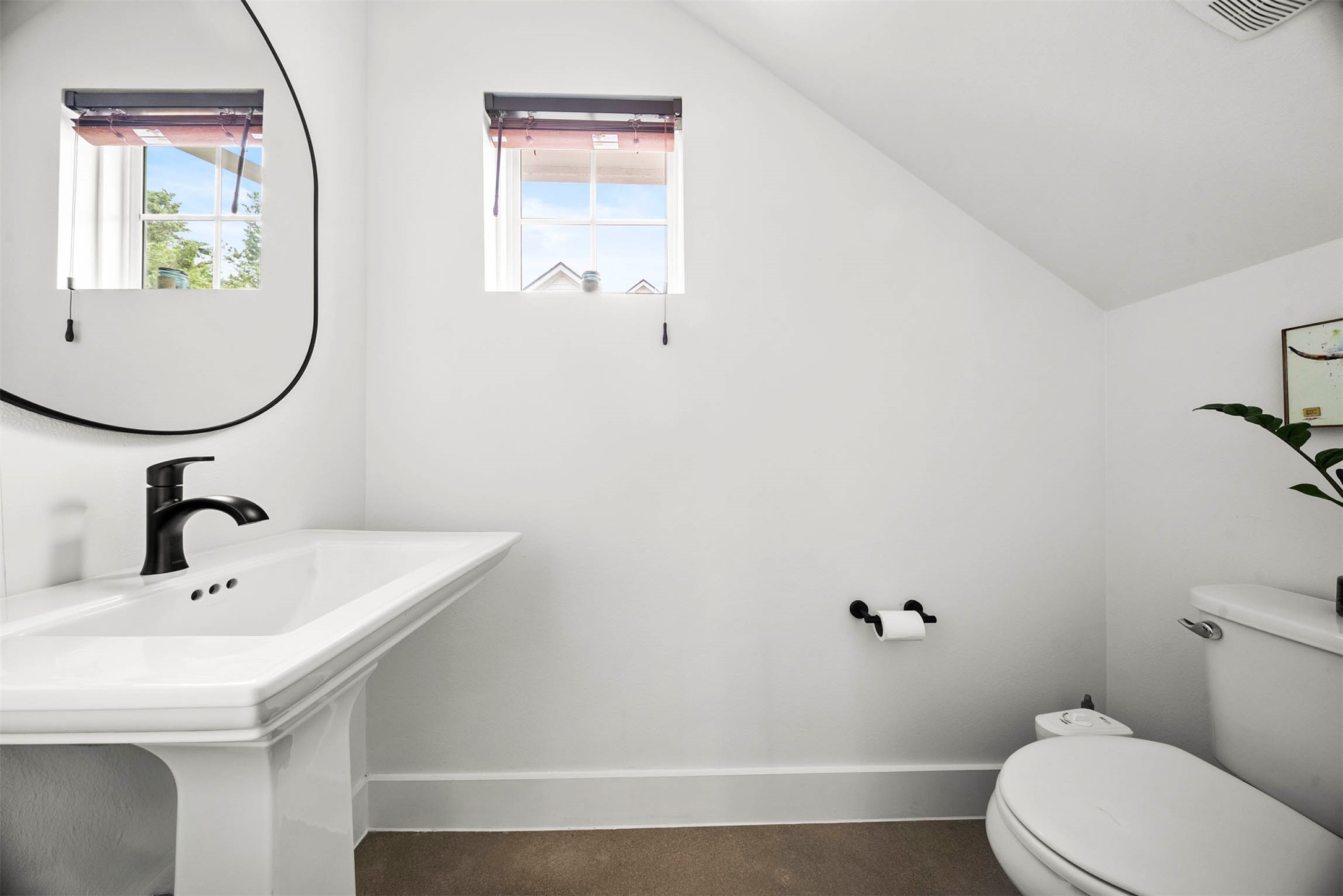 1213 Eleanor Street, Unit B Austin, TX 78721 - Photo 19 of 35 Half bathroom on the main floor