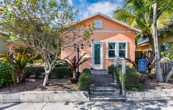 $383,000 | 317 North D Street, Lake Worth Beach, FL 33460