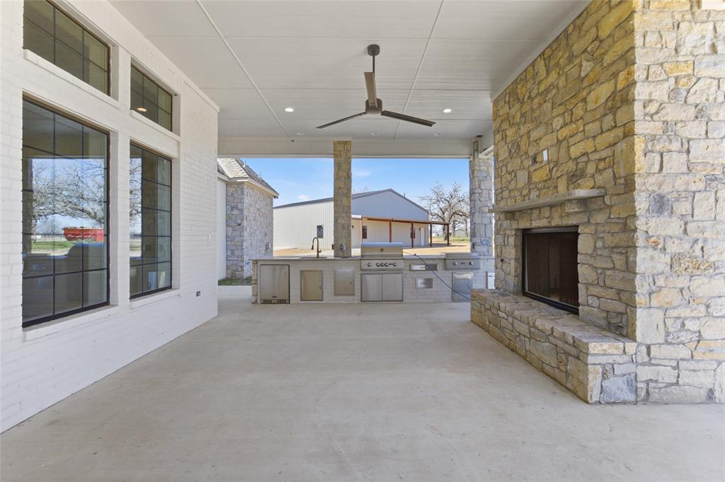 623 Lake Valley Road Sunset, TX 76270 - Photo 32 of 40