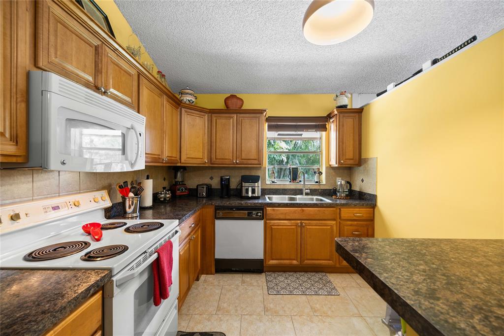 6257 Northwest 1st Street, Unit 6257 Margate, FL 33063 - Photo 11 of 25