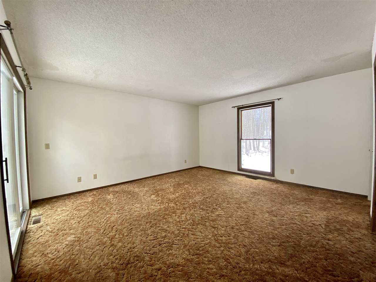 2090 North Jacobson Road Suttons Bay, MI 49682 - Photo 14 of 35 1882890-13.JPG