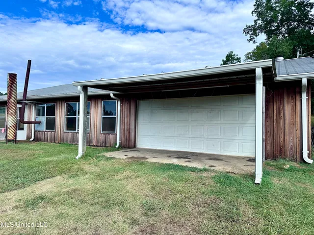 $360,000 | 609 County Road 333, McCarley, MS 38943