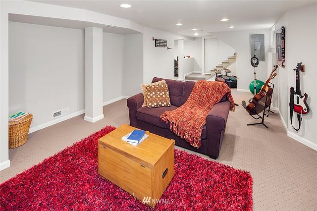 $1,089,000 | 3048 29th Avenue West, Seattle, WA 98199