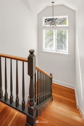 $1,089,000 | 3048 29th Avenue West, Seattle, WA 98199