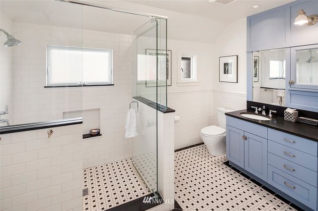 $1,089,000 | 3048 29th Avenue West, Seattle, WA 98199