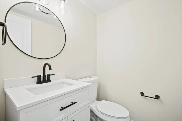 $665,000 | 2024 East Wintergreen Avenue, Mount Prospect, IL 60056