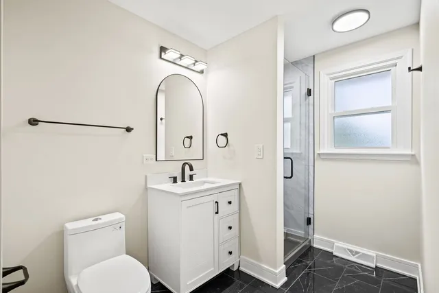 $665,000 | 2024 East Wintergreen Avenue, Mount Prospect, IL 60056