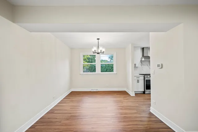 $665,000 | 2024 East Wintergreen Avenue, Mount Prospect, IL 60056