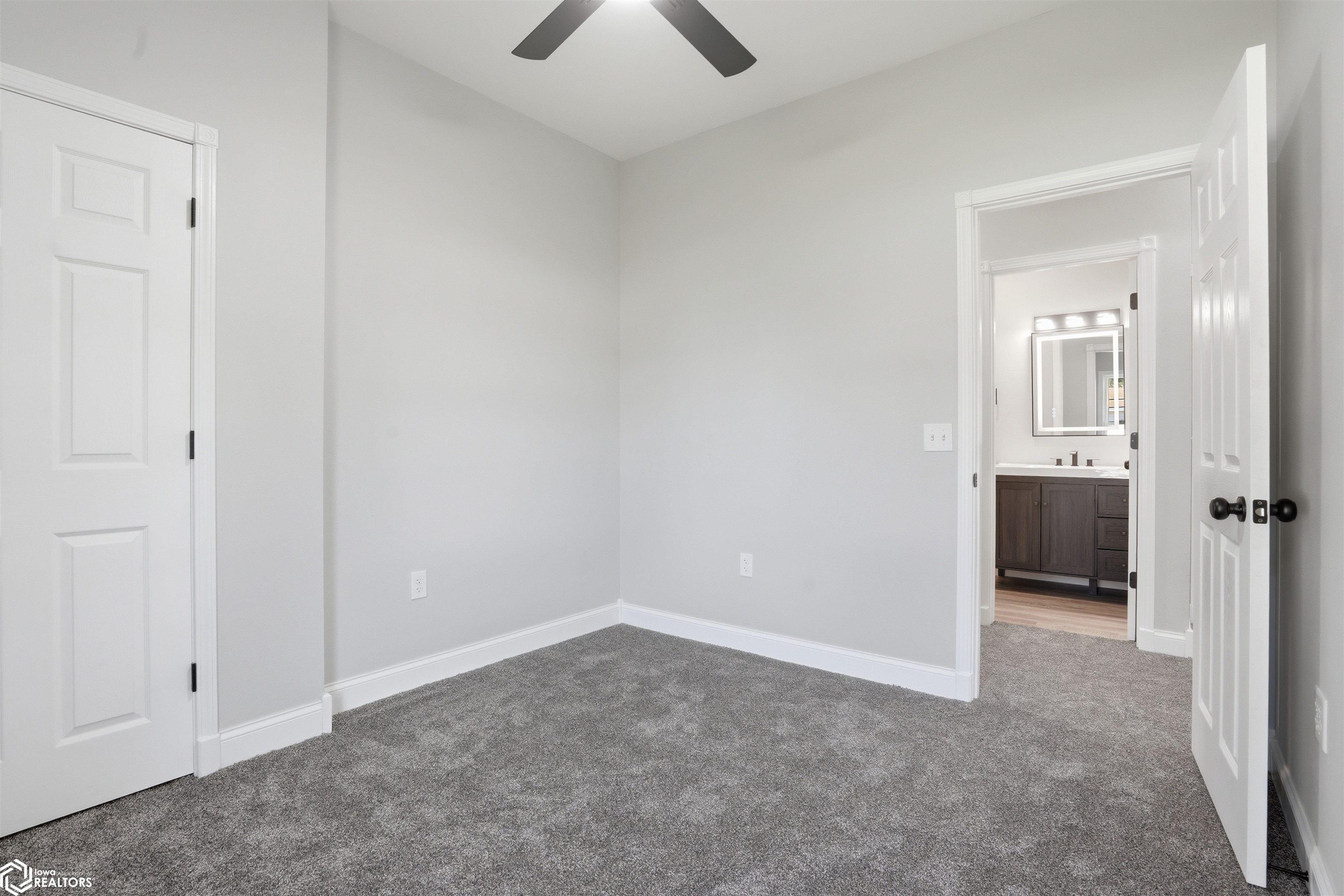 1301 Wabash Avenue Carthage, IL 62321 - Photo 19 of 25 Gallery Image 19