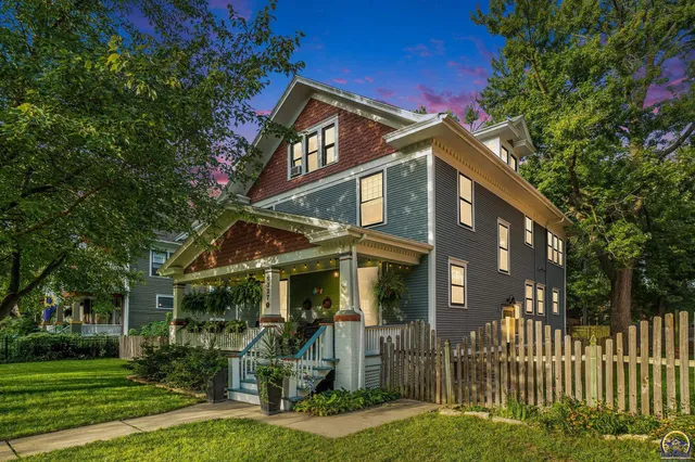 $254,900 | 1327 Southwest College Avenue, Topeka, KS 66604