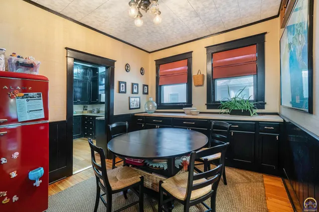 $254,900 | 1327 Southwest College Avenue, Topeka, KS 66604