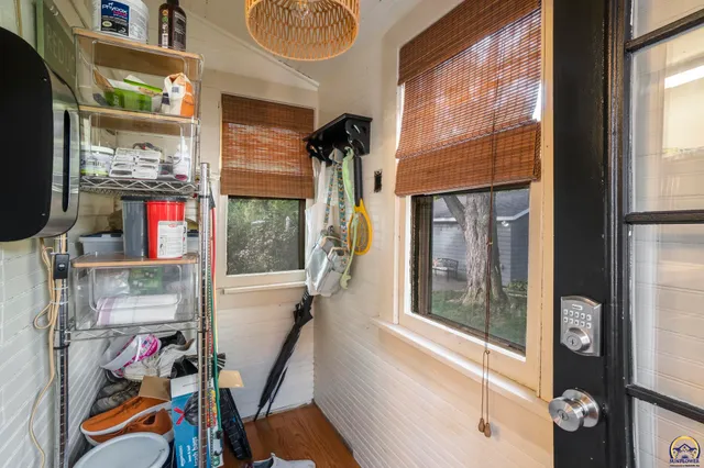 $254,900 | 1327 Southwest College Avenue, Topeka, KS 66604