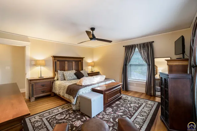 $254,900 | 1327 Southwest College Avenue, Topeka, KS 66604