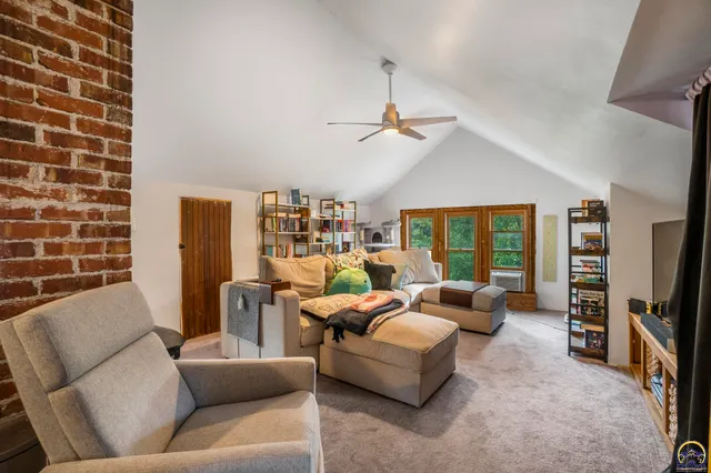 $254,900 | 1327 Southwest College Avenue, Topeka, KS 66604