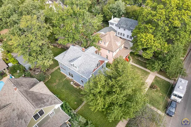 $254,900 | 1327 Southwest College Avenue, Topeka, KS 66604