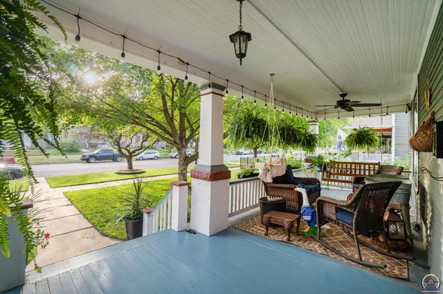 $254,900 | 1327 Southwest College Avenue, Topeka, KS 66604