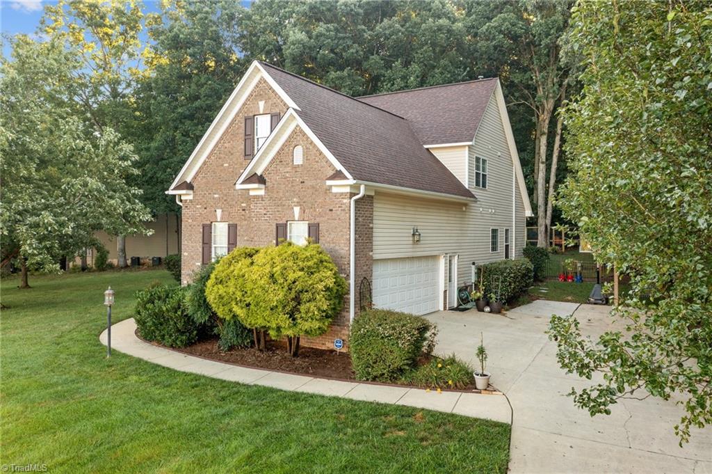 7074 Lanier Road Summerfield, NC 27358 - Photo 27 of 37