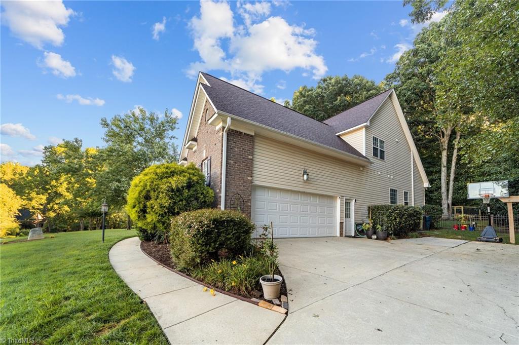 7074 Lanier Road Summerfield, NC 27358 - Photo 28 of 37