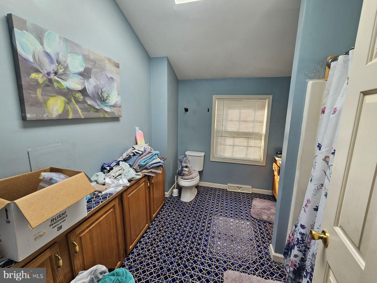 6520 Old Carlisle Road Dover, PA 17315 - Photo 14 of 24 a room with furniture and a window