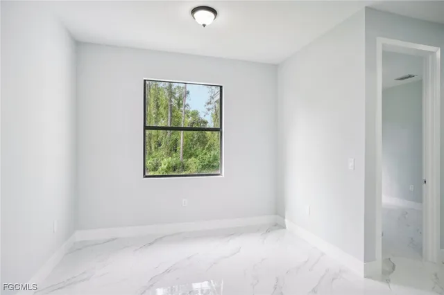 $2,500 | 872 Spaulding Street East, Lehigh Acres, FL 33974