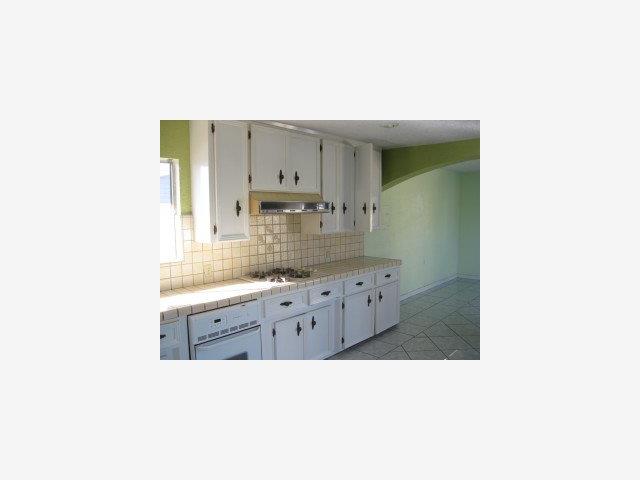 739 Middlefield Road Salinas, CA 93906 - Photo 3 of 9 Gallery Image 3