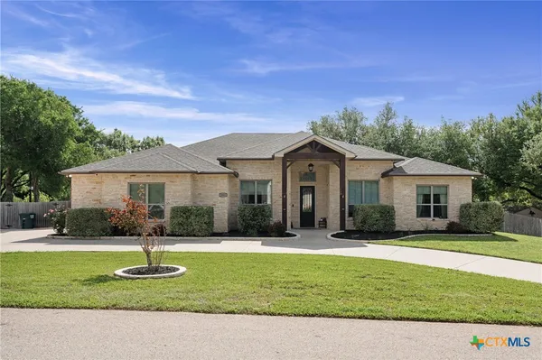 $699,900 | 1006 Deer Crossing, Salado, TX 76571