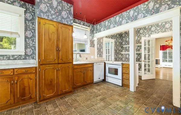 $299,000 | 116 6th Avenue, Lawrenceville, VA 23868