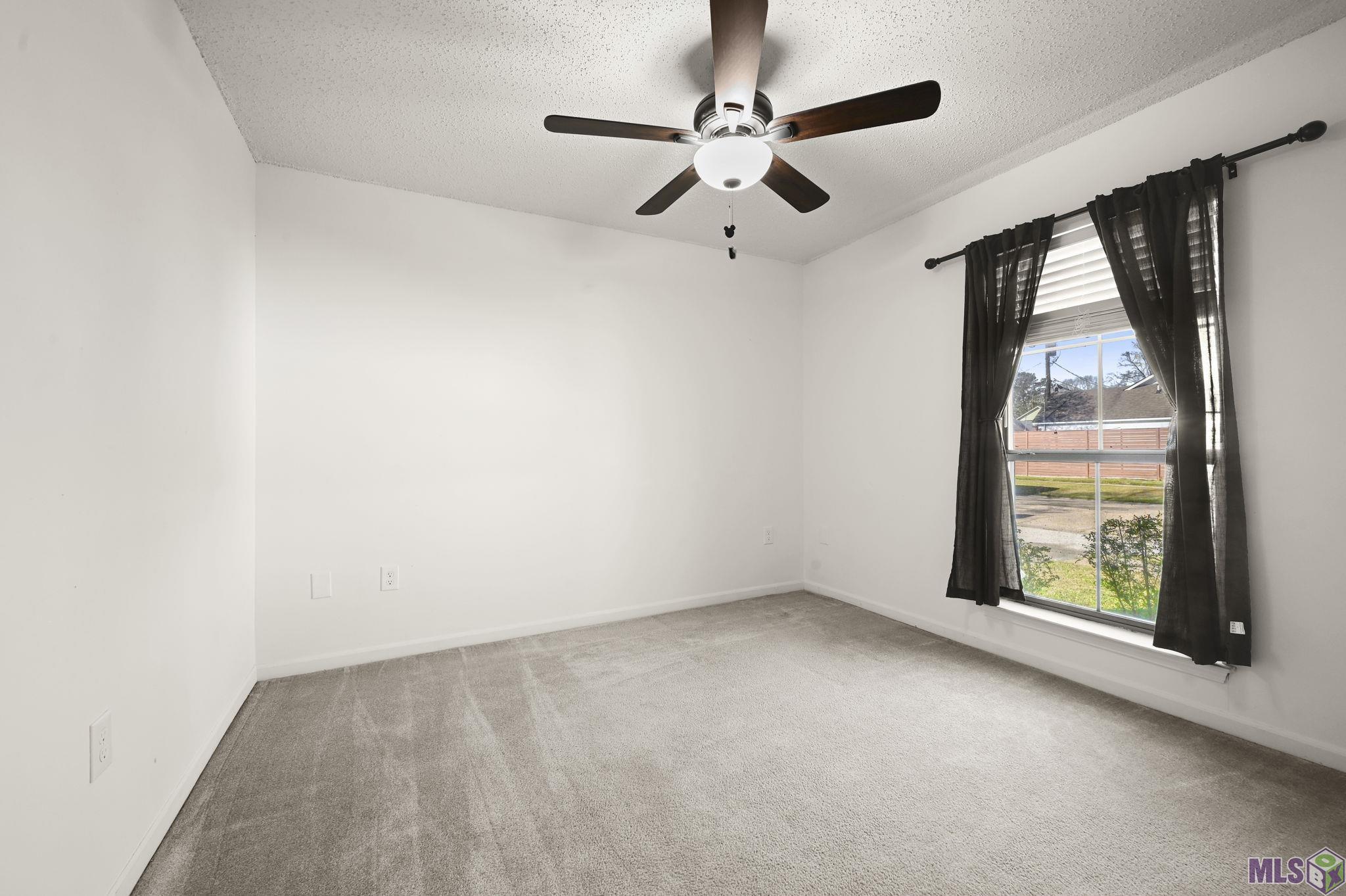 15152 Mary Elizabeth Drive Baton Rouge, LA 70816 - Photo 11 of 16