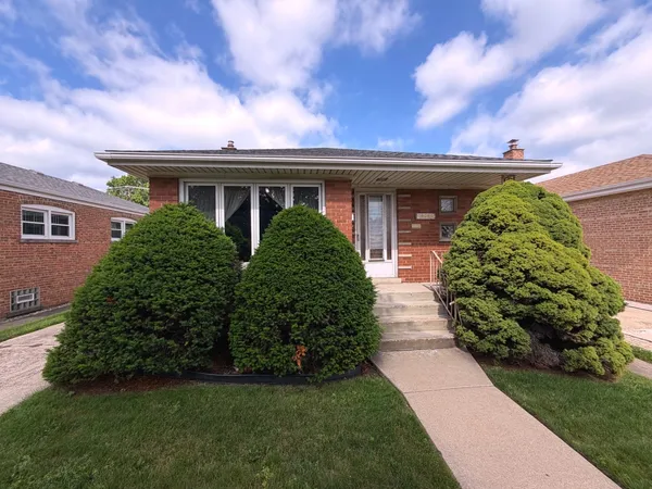 $180,000 | 12850 South Commercial Avenue, Chicago, IL 60633