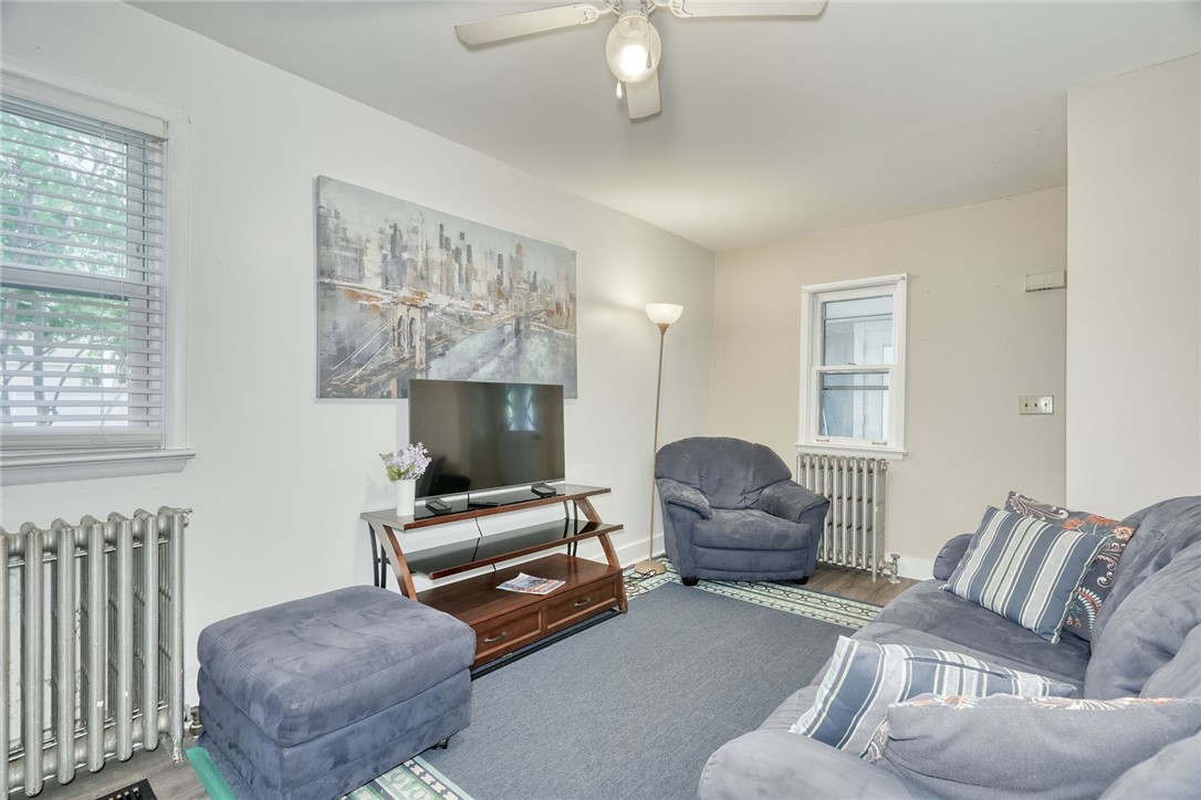 135 Doncaster Road Brighton, NY 14623 - Photo 5 of 19 Gallery Image 5