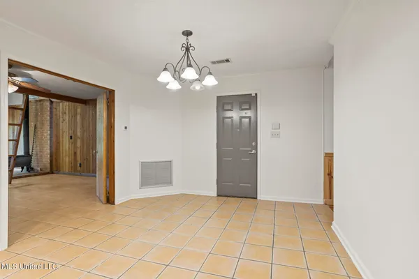 $434,500 | 279 Rocky Hill Road, Camden, MS 39045