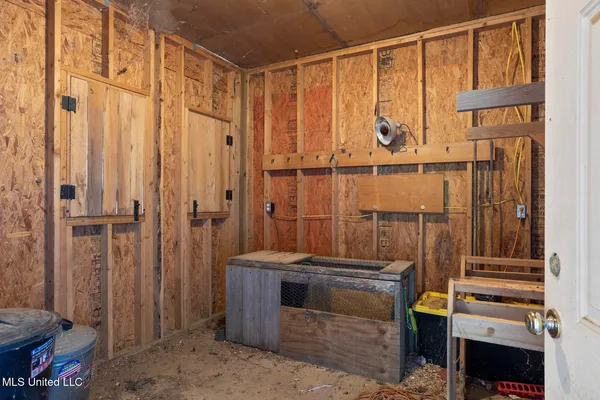 $434,500 | 279 Rocky Hill Road, Camden, MS 39045