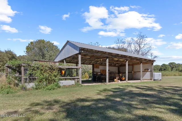 $439,000 | 279 Rocky Hill Road, Pickens, MS 39146