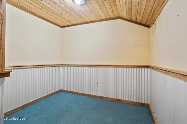 $434,500 | 279 Rocky Hill Road, Camden, MS 39045