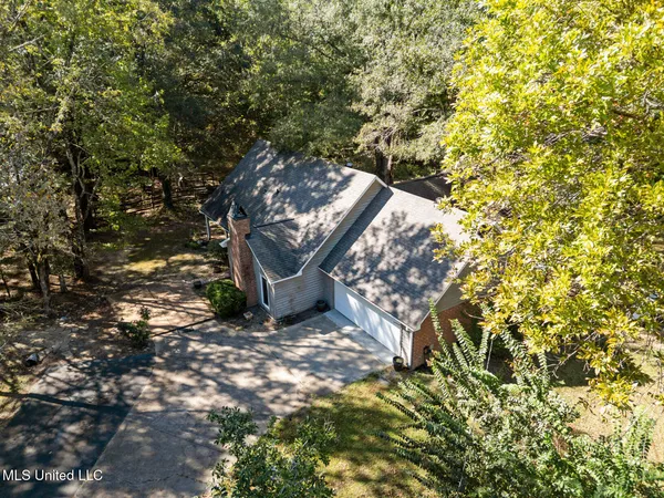 $434,500 | 279 Rocky Hill Road, Camden, MS 39045