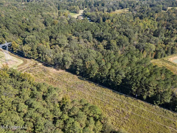 $434,500 | 279 Rocky Hill Road, Camden, MS 39045