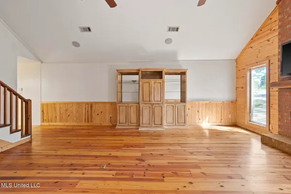 $434,500 | 279 Rocky Hill Road, Camden, MS 39045