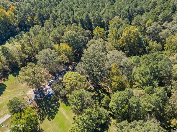 $434,500 | 279 Rocky Hill Road, Camden, MS 39045