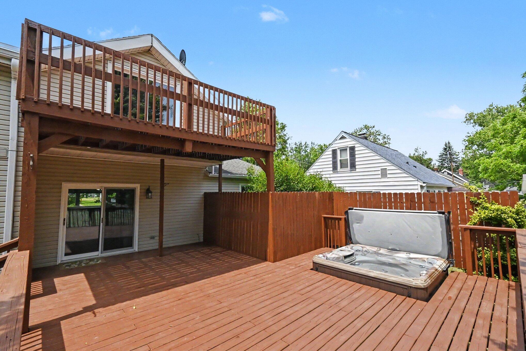 1011 State Street Adrian, MI 49221 - Photo 20 of 37 031_file_3936