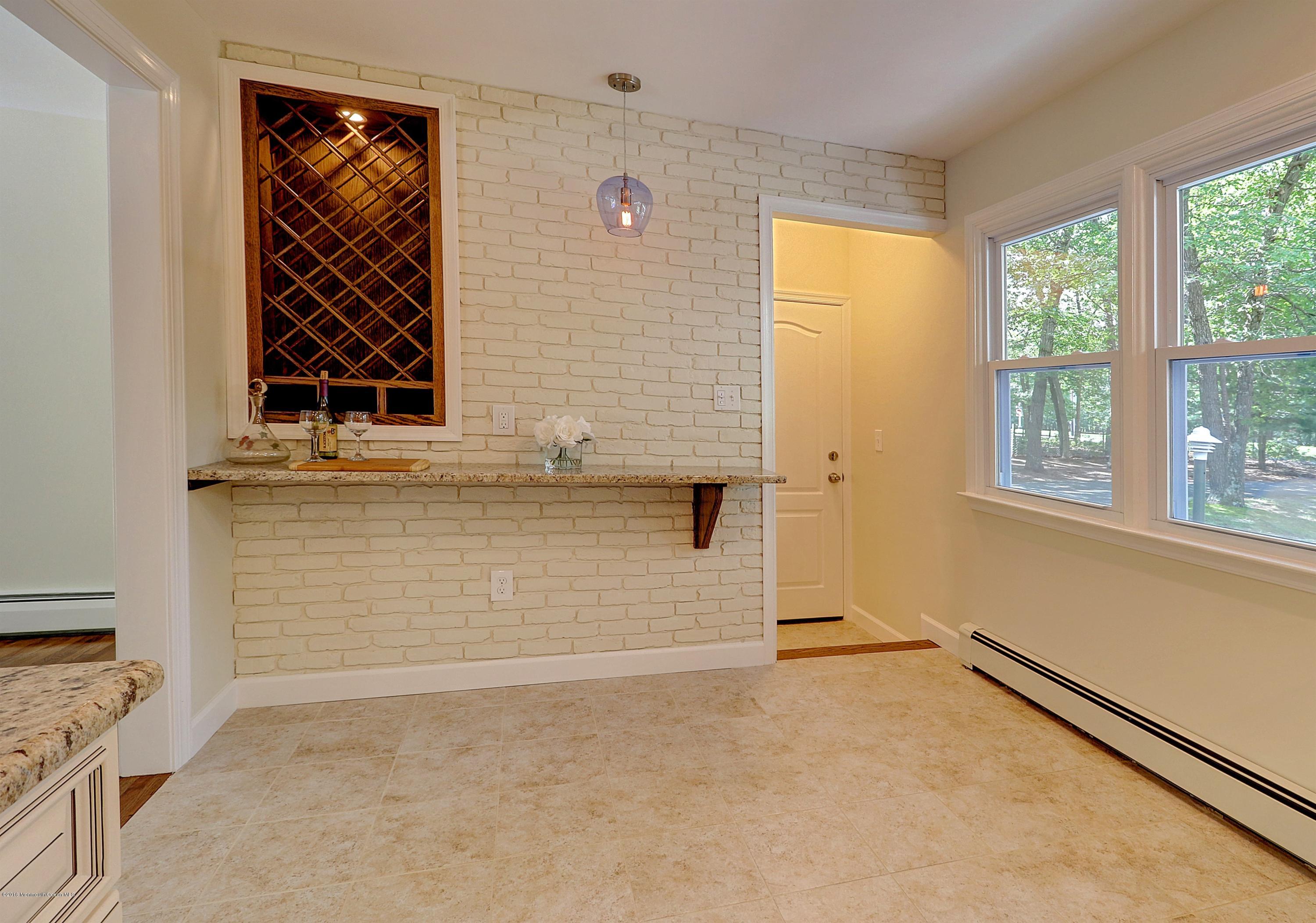859 Toms River Road Jackson, NJ 08527 - Photo 15 of 39 015_Breakfast Area