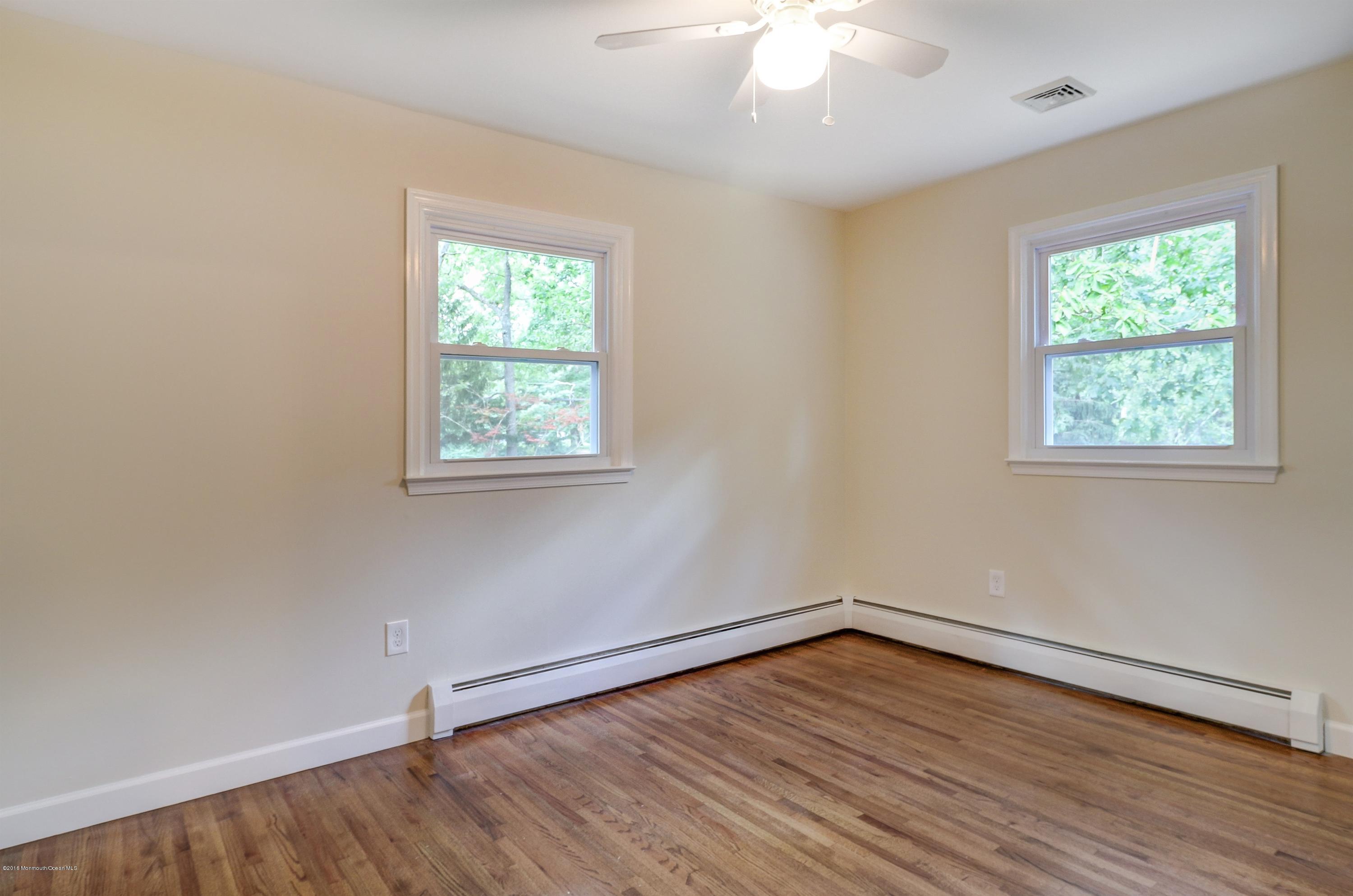 859 Toms River Road Jackson, NJ 08527 - Photo 20 of 39 021_Bedroom