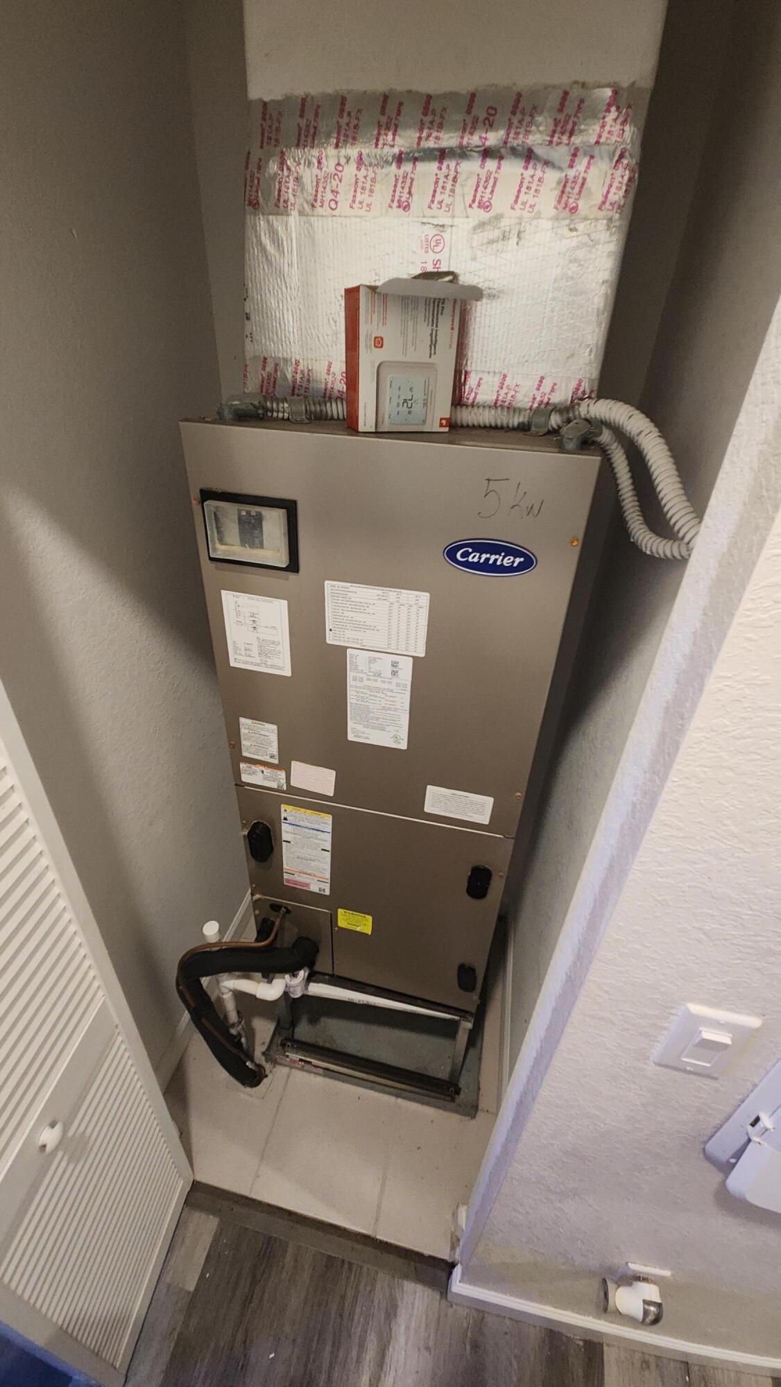 6002 Clydesdale Court Davie, FL 33314 - Photo 15 of 28 a view of living room with furniture and a window