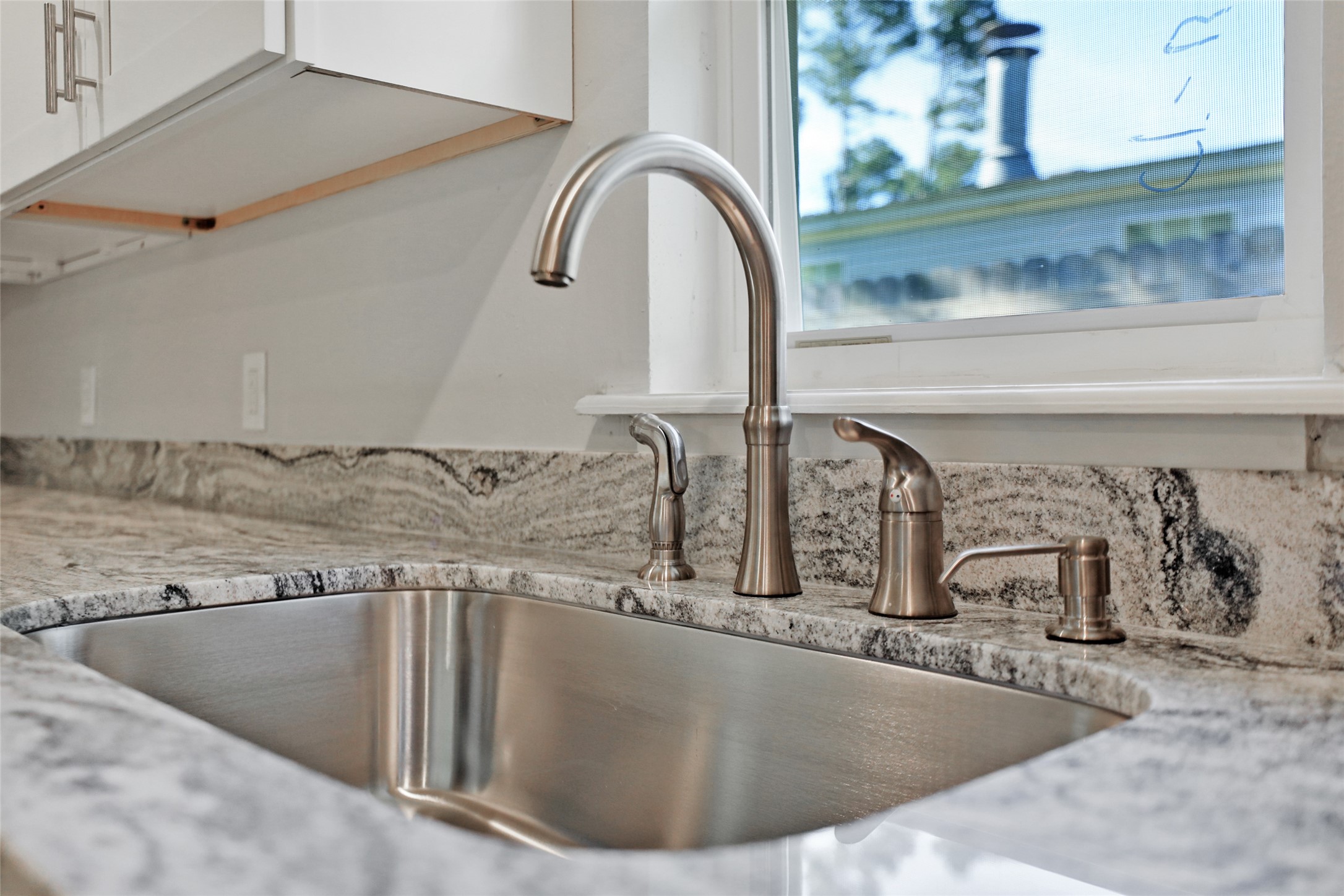 11712 White Cedar Street Willis, TX 77318 - Photo 12 of 24