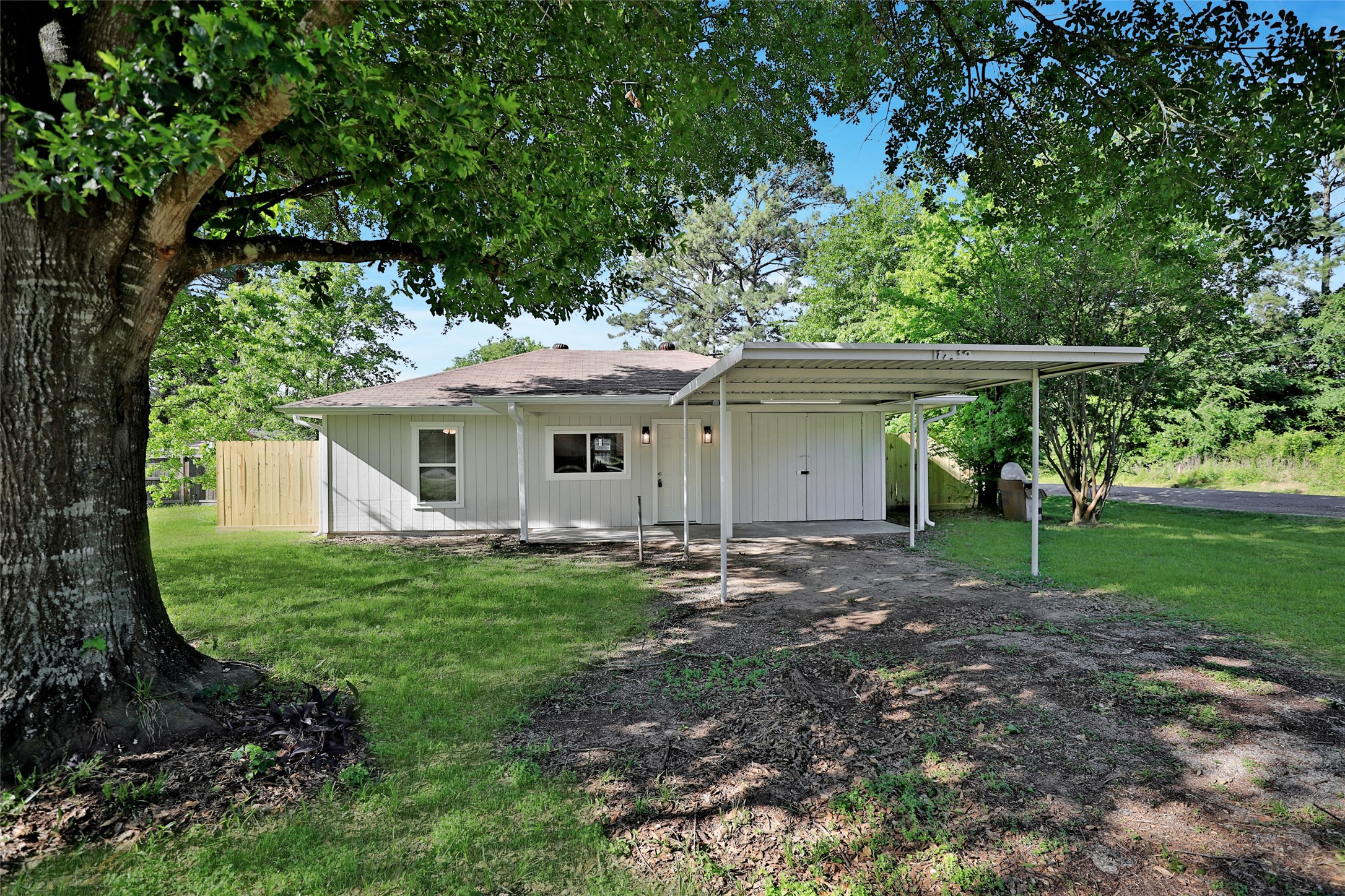 11712 White Cedar Street Willis, TX 77318 - Photo 2 of 24