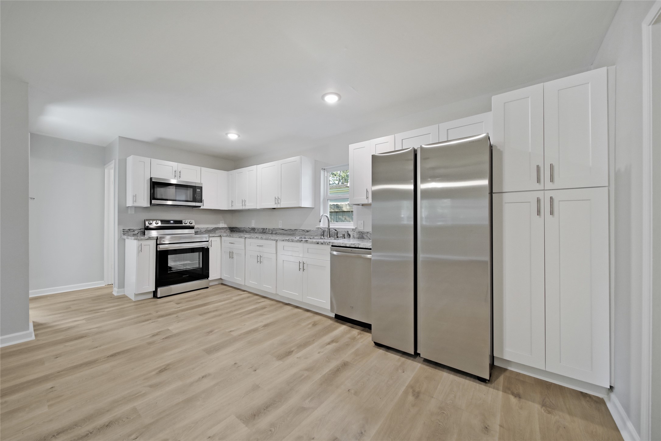 11712 White Cedar Street Willis, TX 77318 - Photo 9 of 24