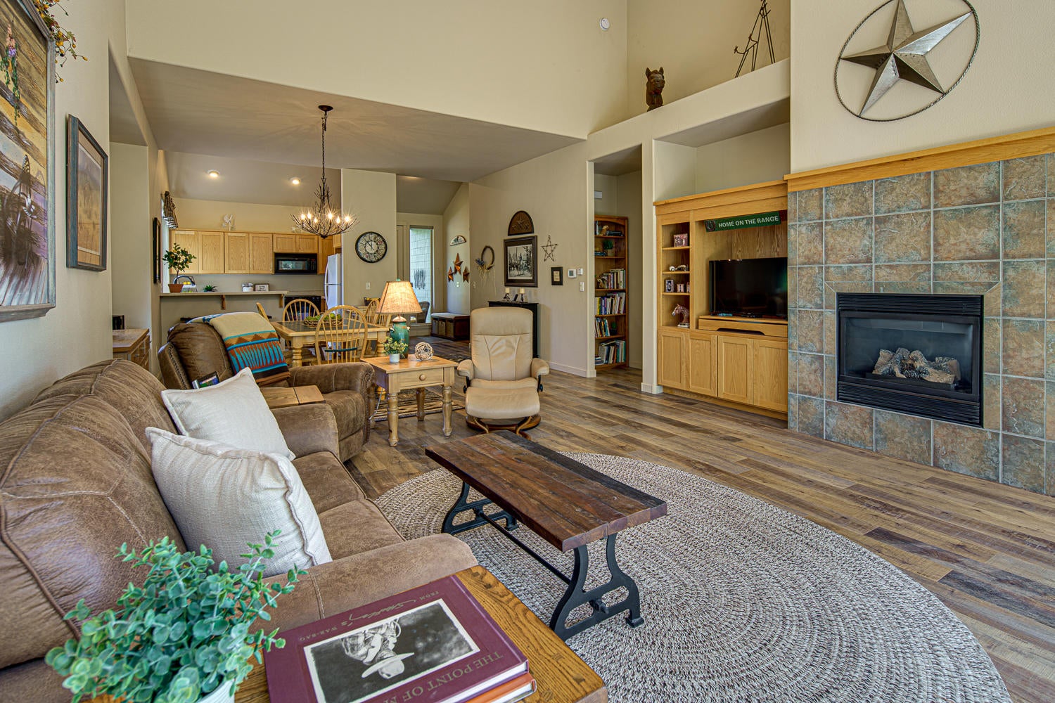1313 Highland View Loop Redmond, OR 97756 - Photo 9 of 26 1313-058