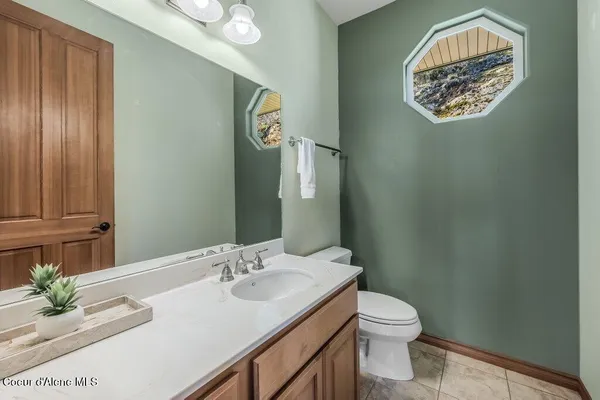$1,379,000 | 614 Granite Ridge Drive, Sandpoint, ID 83864