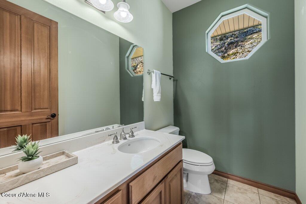 614 Granite Ridge Drive Sandpoint, ID 83864 - Photo 19 of 71 Guest Bathroom