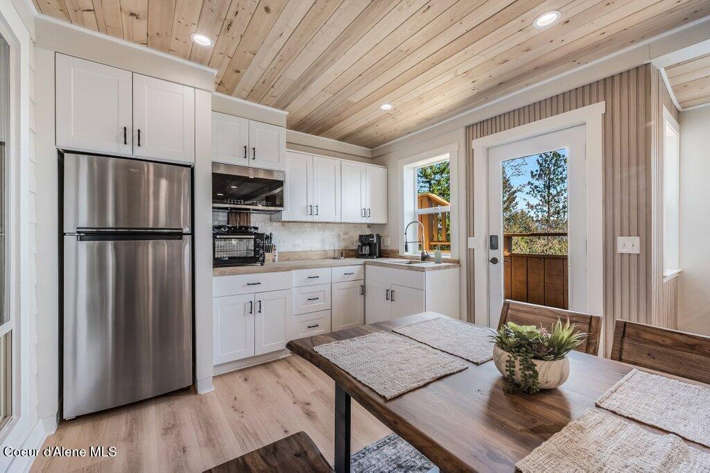 614 Granite Ridge Drive Sandpoint, ID 83864 - Photo 20 of 51 Guest Kitchen