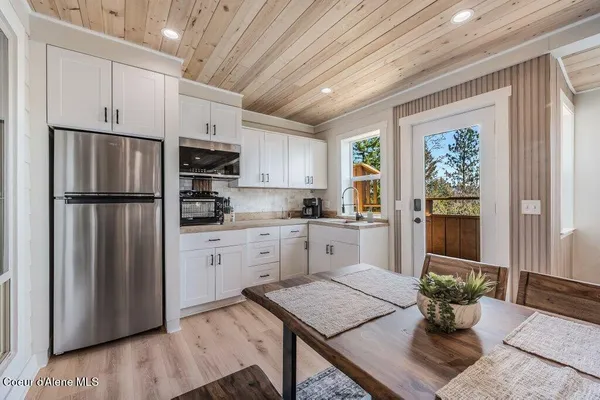 $1,379,000 | 614 Granite Ridge Drive, Sandpoint, ID 83864